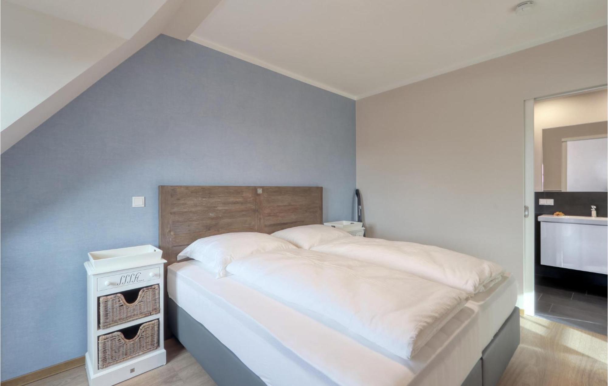 Amazing apartment in Ostseebad Boltenhagen with 1 Bedrooms, Sauna&WiFi Buitenkant foto