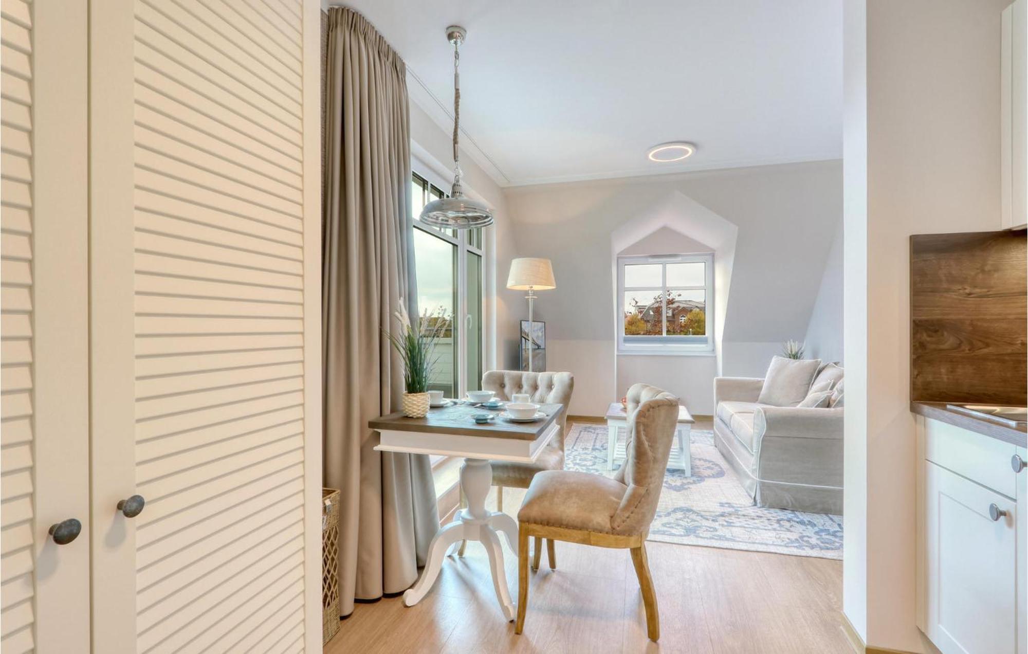 Amazing apartment in Ostseebad Boltenhagen with 1 Bedrooms, Sauna&WiFi Buitenkant foto