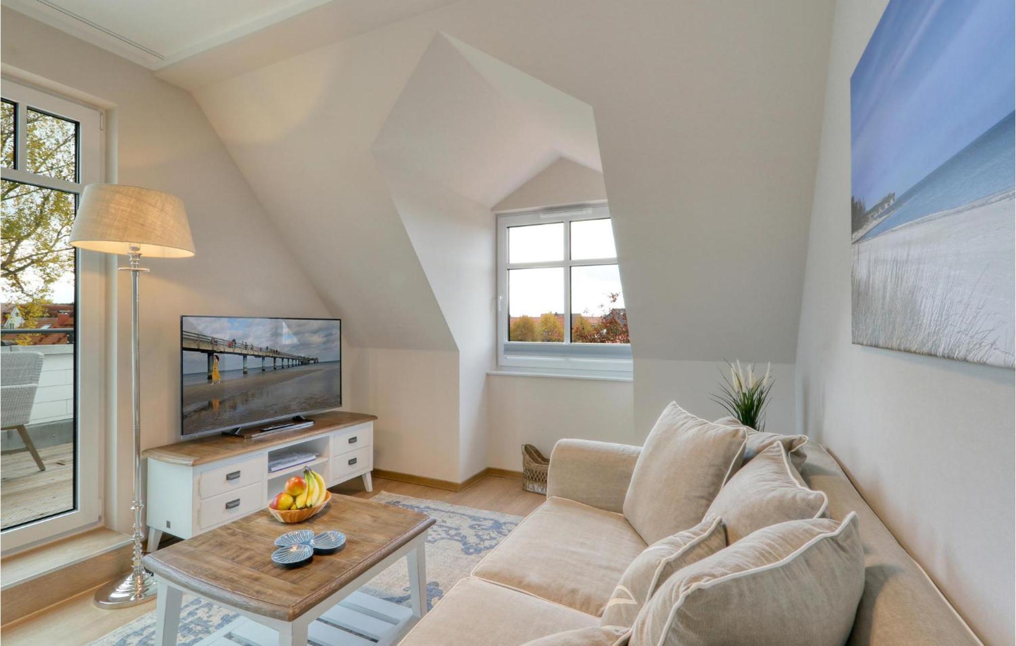 Amazing apartment in Ostseebad Boltenhagen with 1 Bedrooms, Sauna&WiFi Buitenkant foto